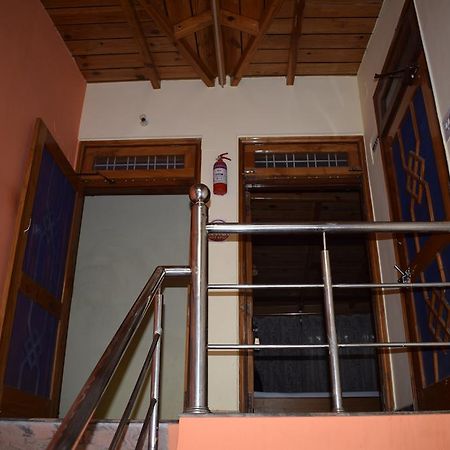Star Guest House Найнитал Экстерьер фото